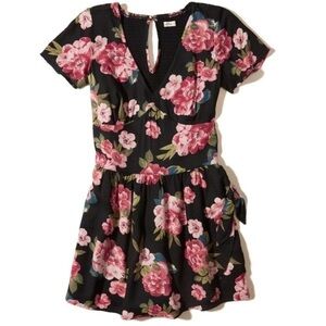 Hollister Floral Print Faux Wrap Romper Skort Size M